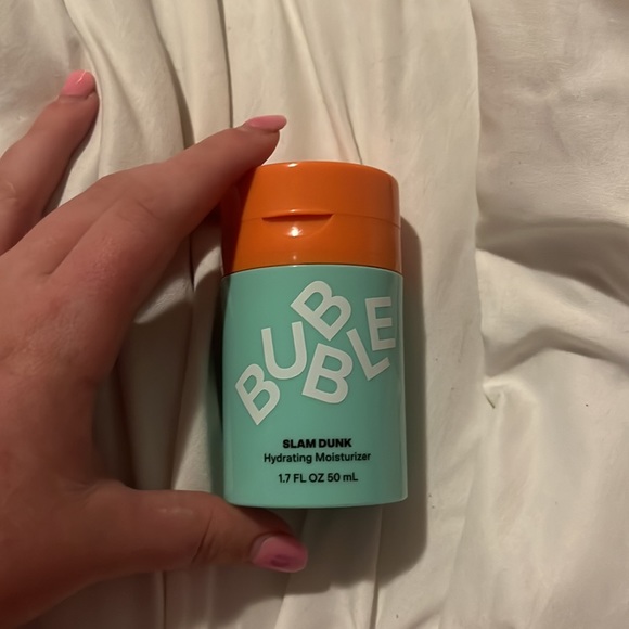 Bubble 3–step hydrating routine - Picture 2 of 9